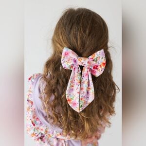 NWOT Bamboo Flower Garden - Large Girls Hair Bow- Feminine, Whimsical, Floral